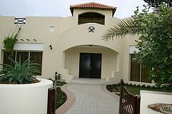 Jasra - 4 Bedrooms Compound Villa With Large Garden For Rent