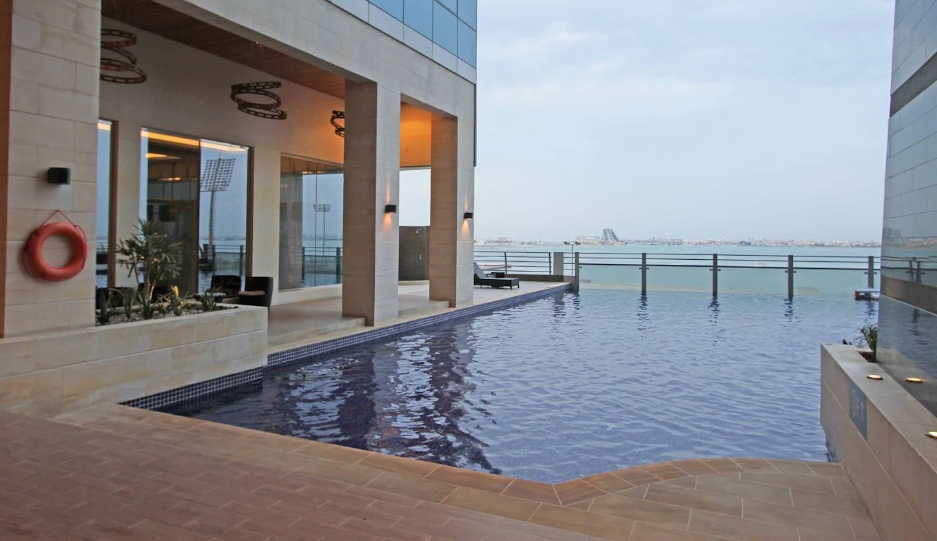 Fontana-Towers-Juffair-Swimming-Pool-Royal-Ambassador copy