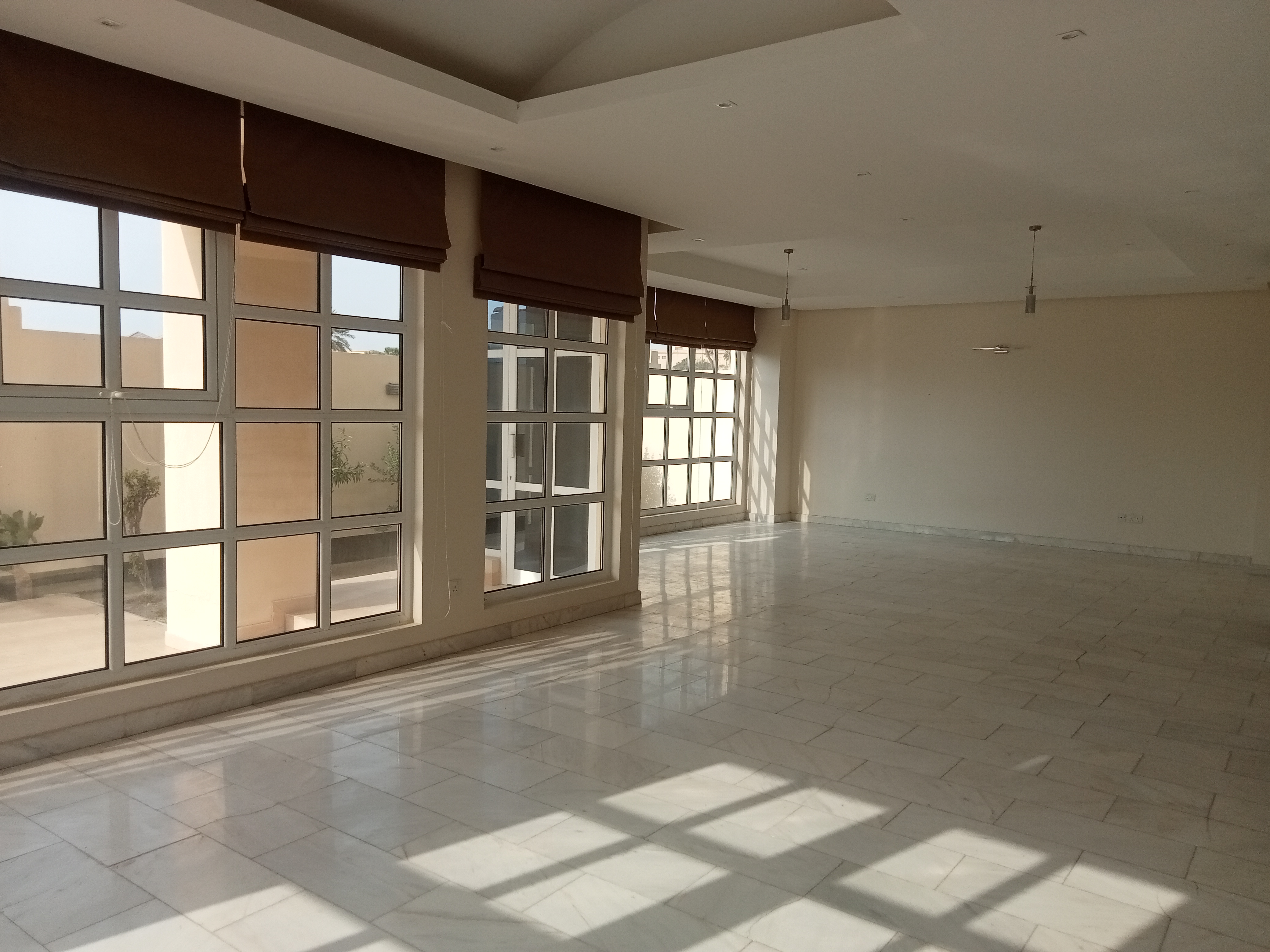 4 bedroom flat for rent with private pool