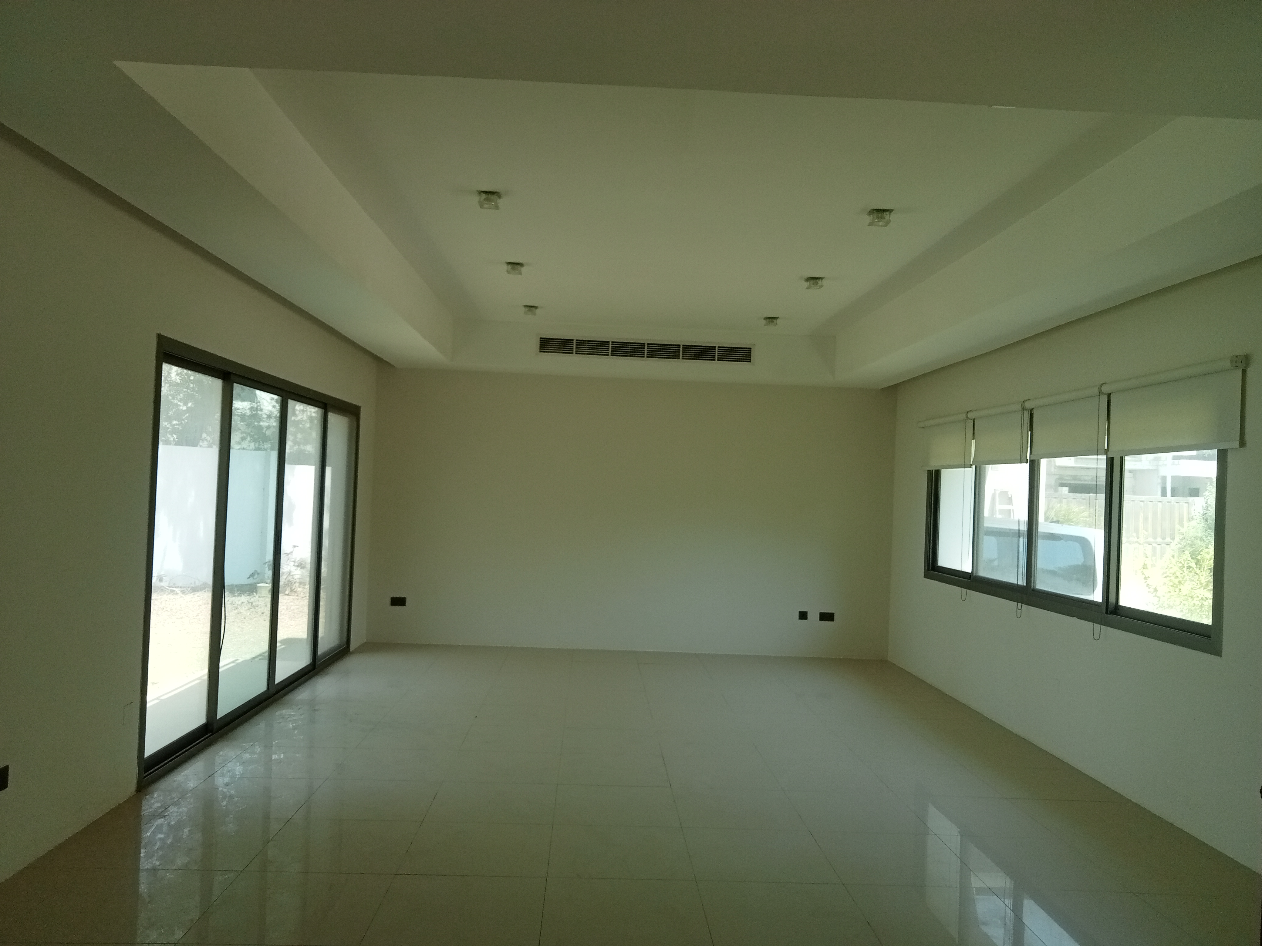 5 bedroom villa in compound garden